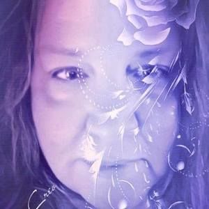 Meet your Posher, Connie